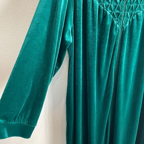Vermont Country Store Womens XL Full Length Green Velour Robe Smocked Yoke - Picture 7 of 9